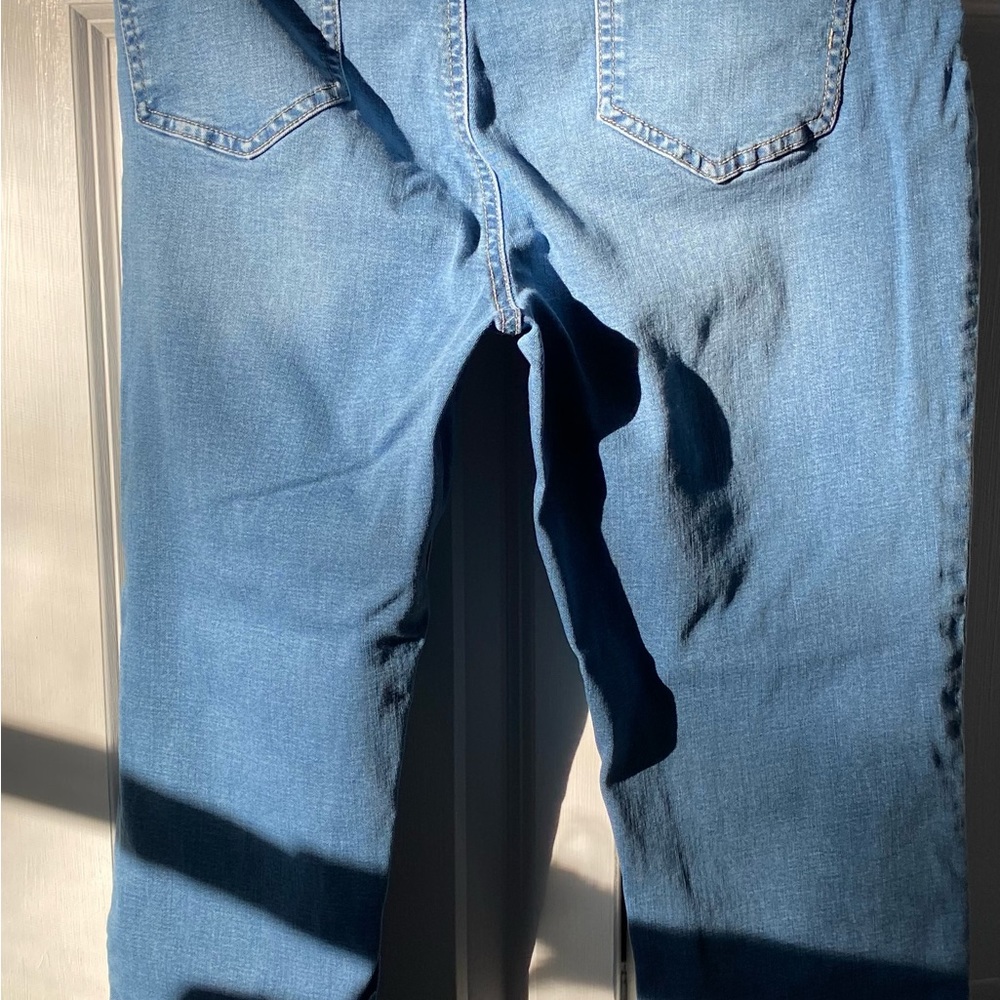 Buffalo David Bitton Aubrey Jeans Sz 14/34  Mid-rise Supersoft Capri - Picture 2 of 5